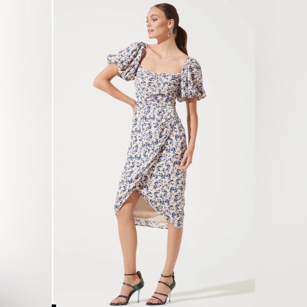 ASTR the Label Ditsy Floral Square Neck Bubble Sleeve Midi Dress